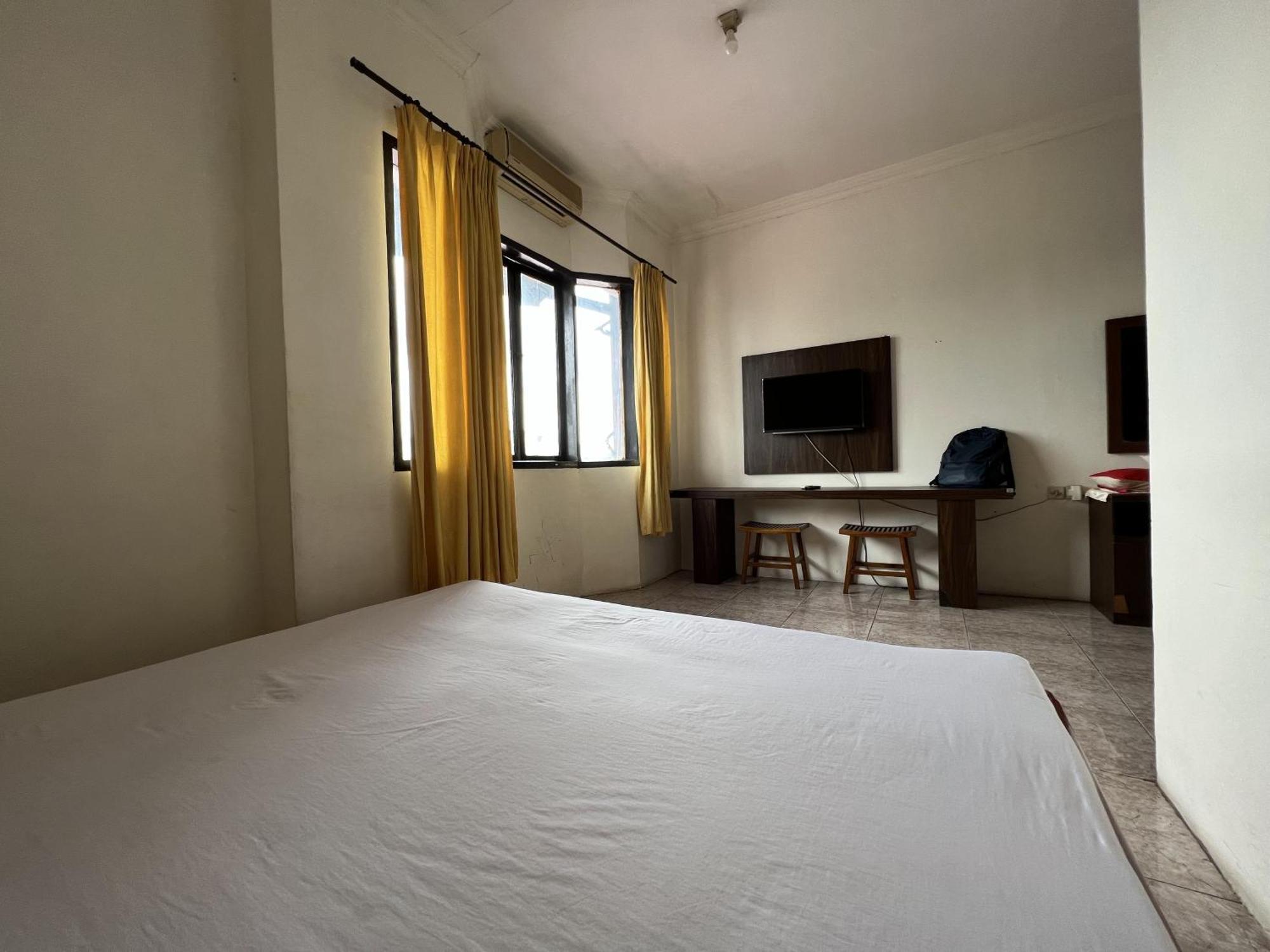 Oyo 92098 Kost Orange Syariah Hotel Макасар Екстериор снимка